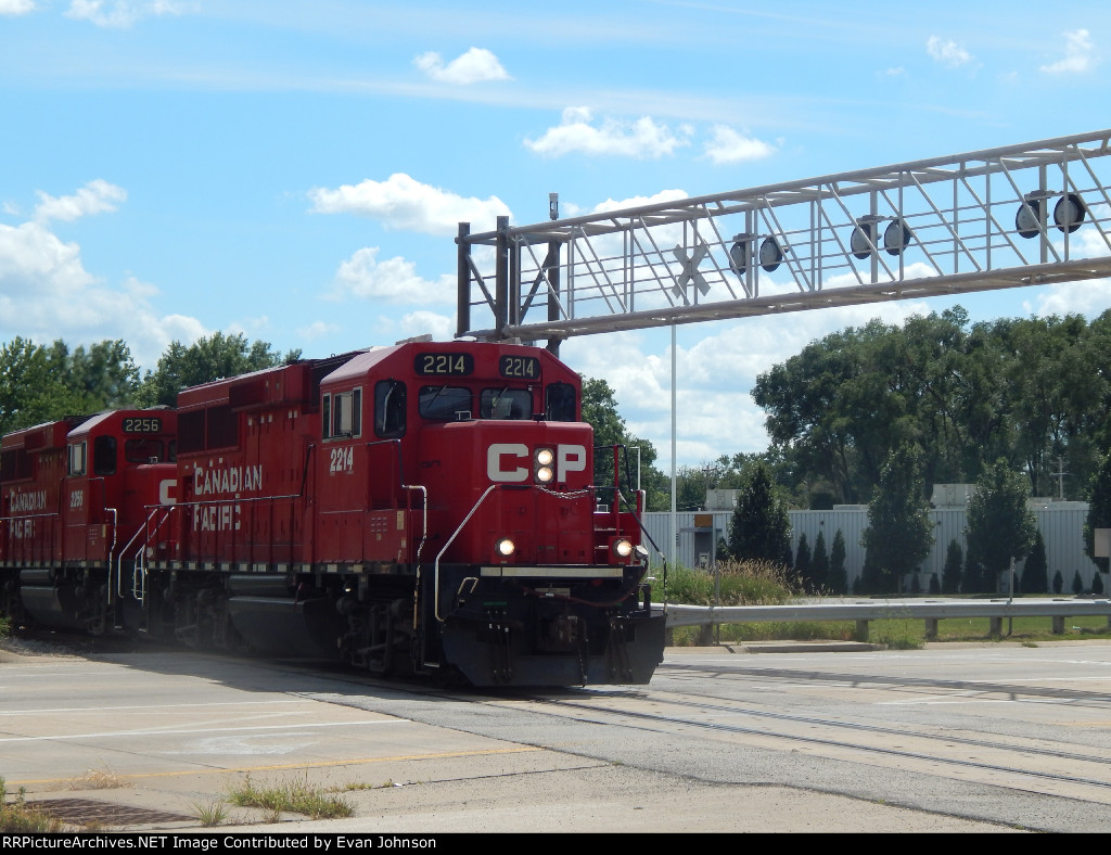 CP K70 @ US-6, Davenport, IA